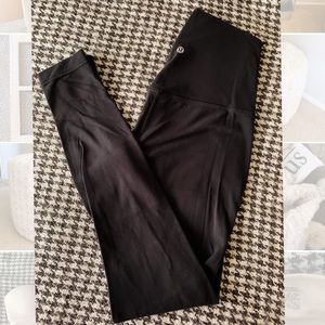 Black Lululemon Align Leggings!!